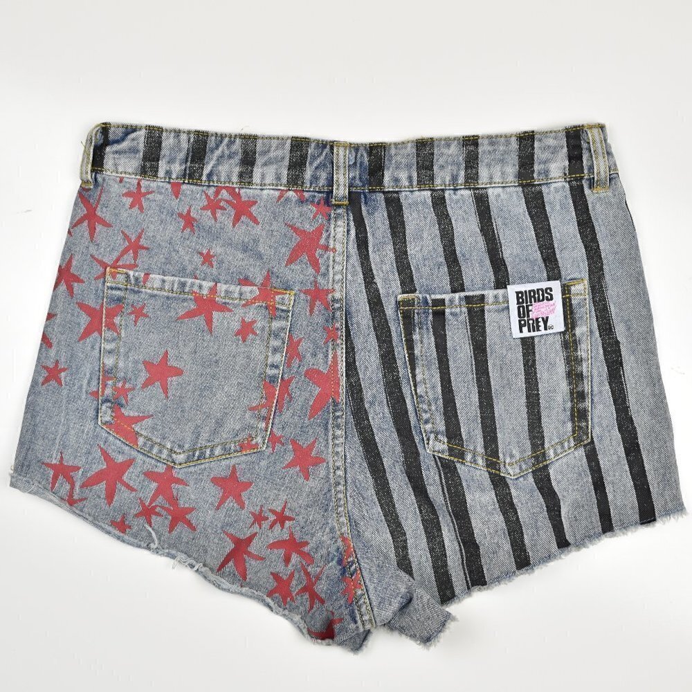 Birds of Prey Denim Stars Stripes Shorts S 27/28 - Picture 3 of 5